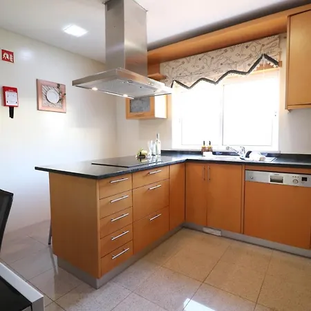 3-bed Townhouse With Pool In Balaia