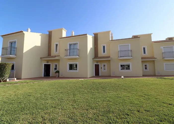 3-bed Townhouse With Pool In Balaia Casa de Férias *