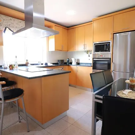 3-bed Townhouse With Pool In Balaia