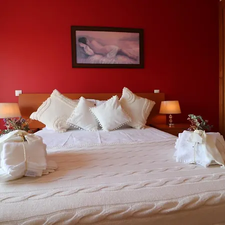 3-bed Townhouse With Pool In Balaia Ferienhaus