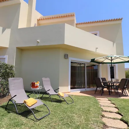 3-bed Townhouse With Pool In Balaia Albufeira