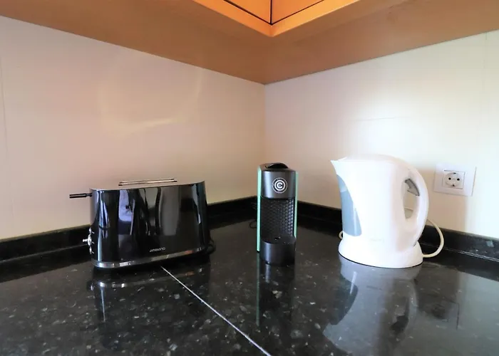 Vakantiehuis 3-bed Townhouse With Pool In Balaia