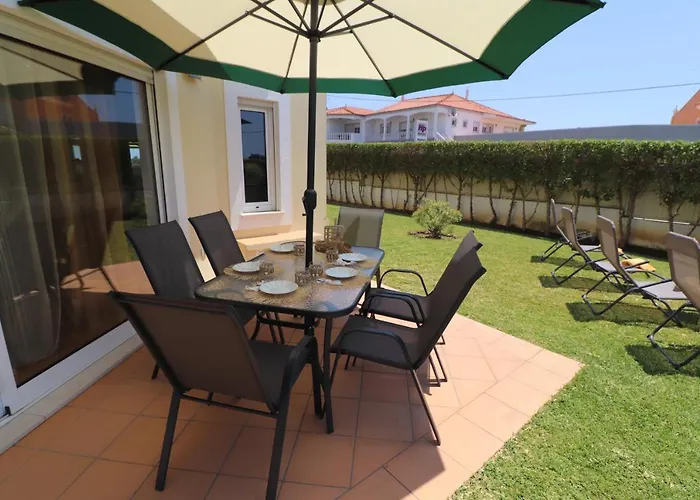 Vakantiehuis 3-bed Townhouse With Pool In Balaia Albufeira